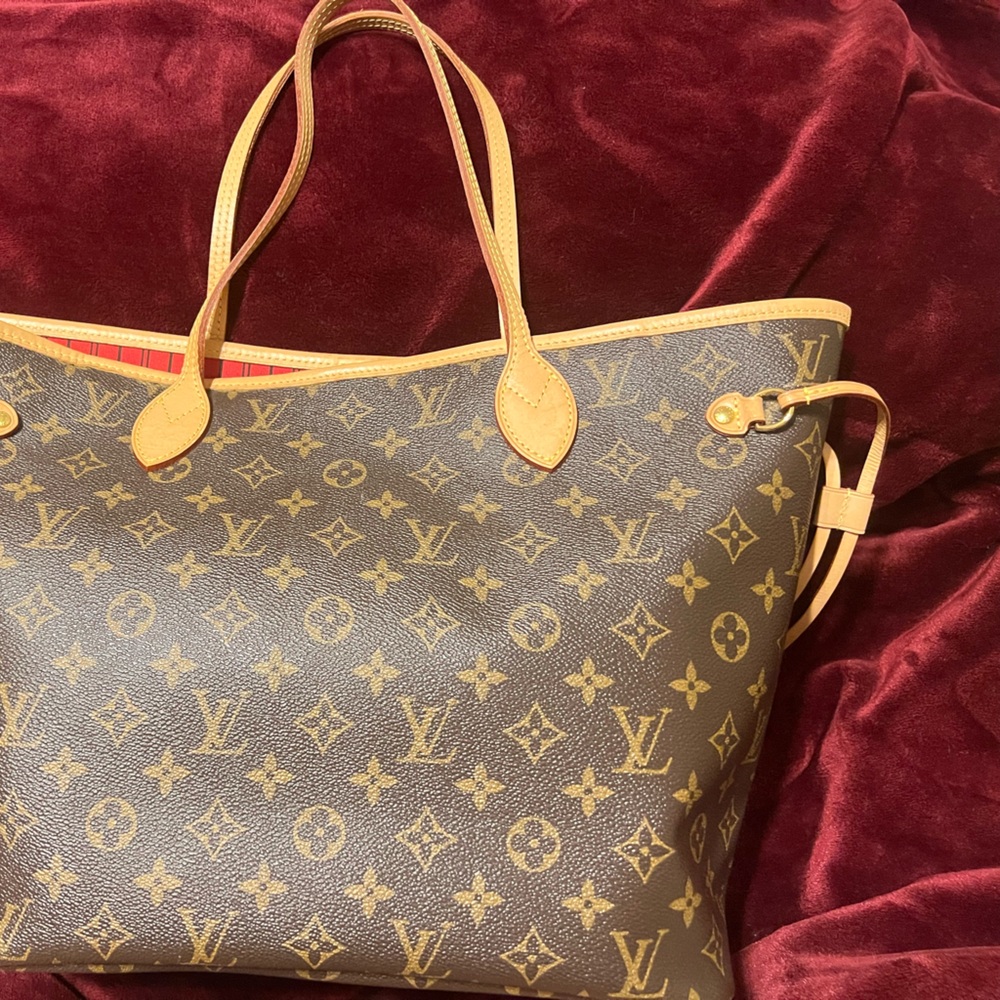 Louis Vuitton
Neverfull NM Tote Monogram Canvas MM